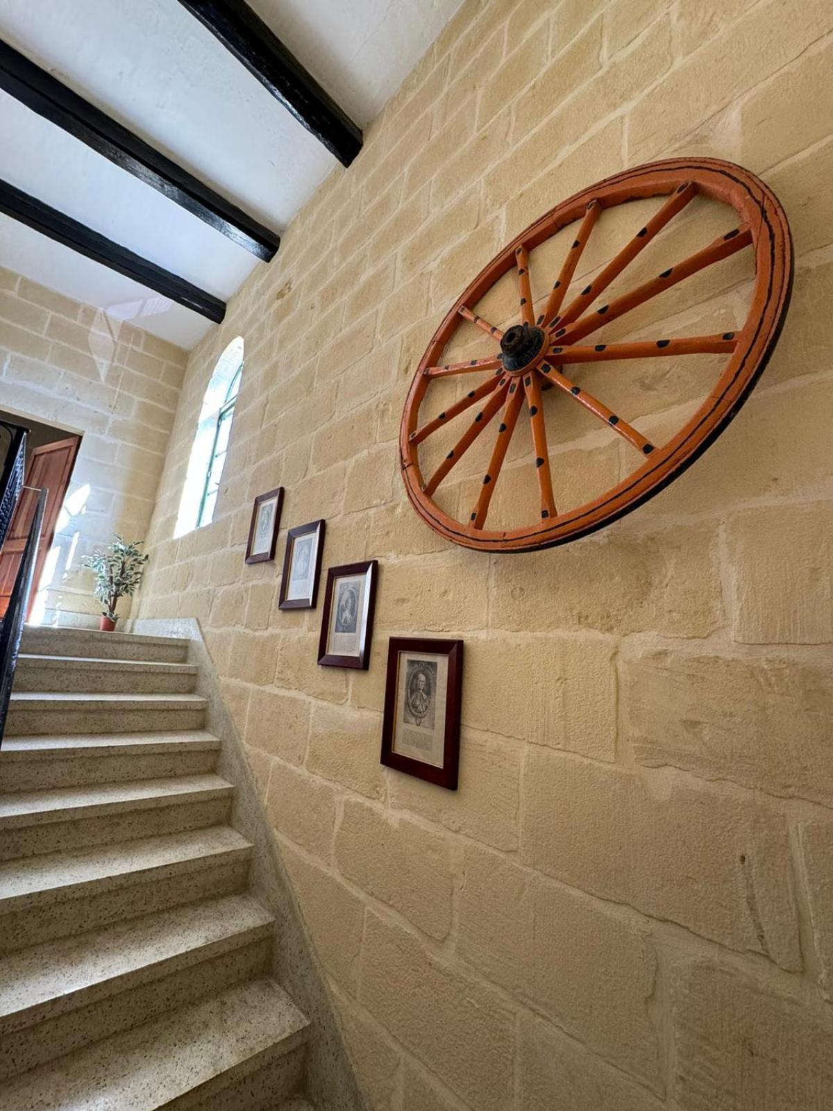 Tal-Kaptan Guest House Виктория Екстериор снимка